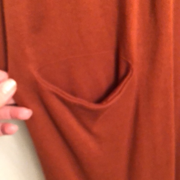 Forever 21 long sweater size Large. Burnt orange colour. - Picture 3 of 5